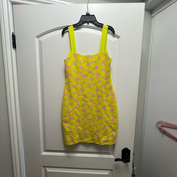 Zara dress - Picture 2 of 4